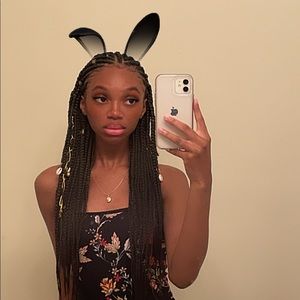 Meet your Posher, Simone